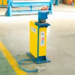 High-Speed Pneumatic Corner Cutter Customizable Notching Machine for Shortened Cycles for Shearing Angles Tailoring Signboard - Image 4