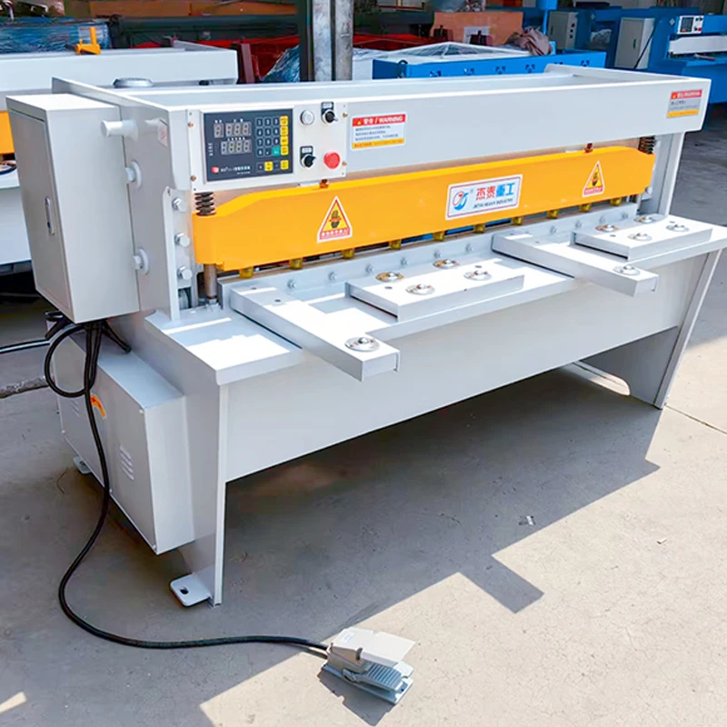 Hbd5c86e971bb4358a0c6699ed3d4eec73.webp High Performance Electric Metal Sheet Shearing Machine Low Price Plate Shear Machine Direct Gear Motor PLC Stable Pump - Image 4